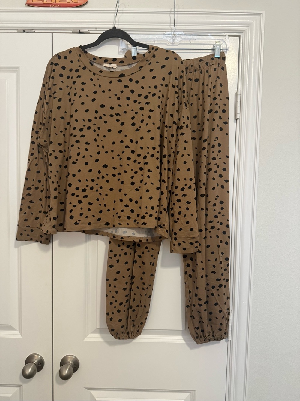 entro Brown and Black Spotted Women's Pajama Set